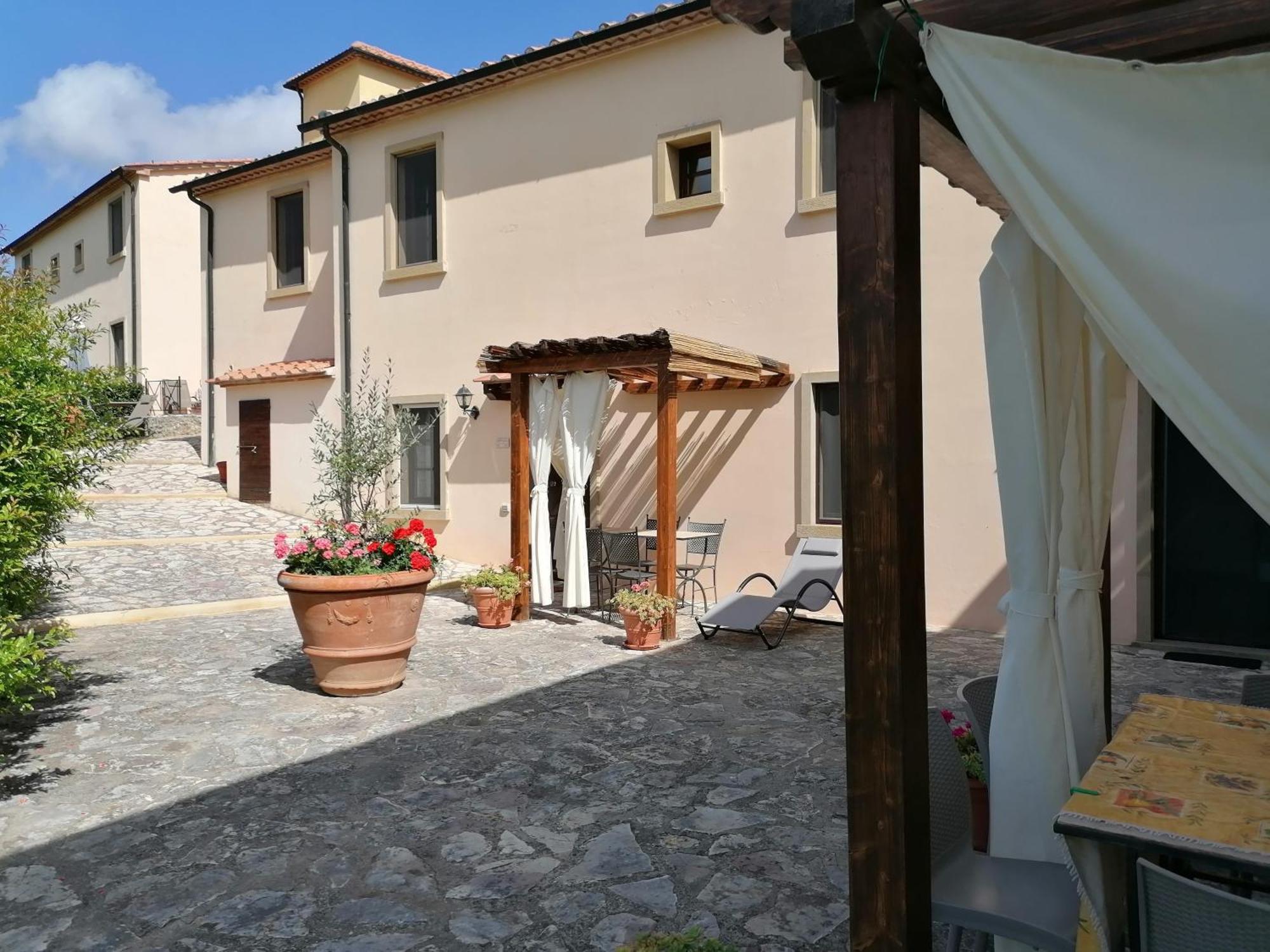 Residence Il Monastero Pomarance Buitenkant foto